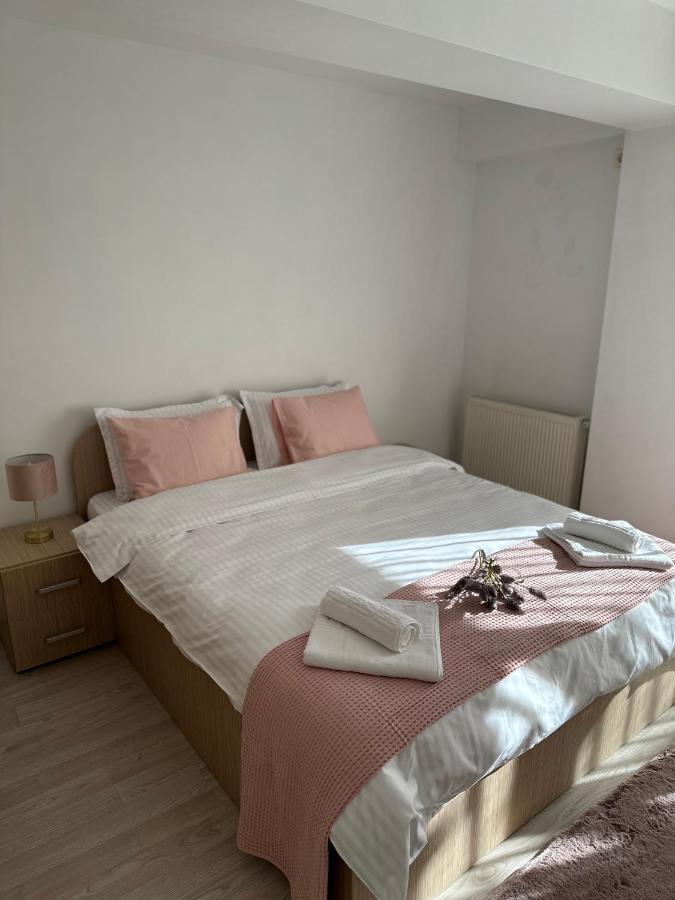 Fly Airport Residences & Therme-Self Check-In Otopeni Kültér fotó