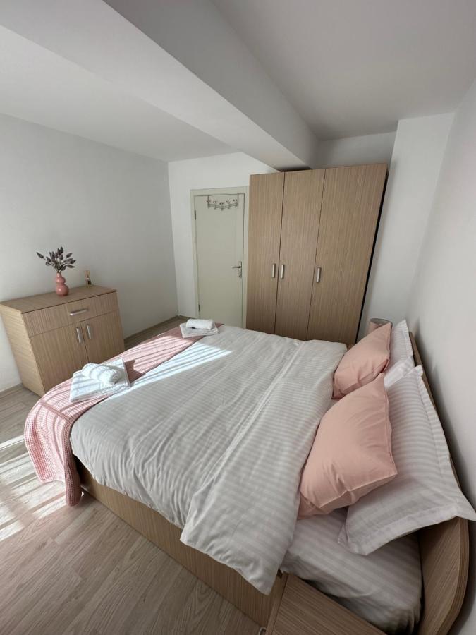 Fly Airport Residences & Therme-Self Check-In Otopeni Kültér fotó