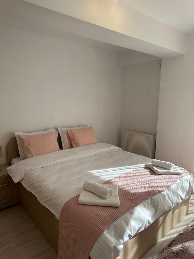 Fly Airport Residences & Therme-Self Check-In Otopeni Kültér fotó